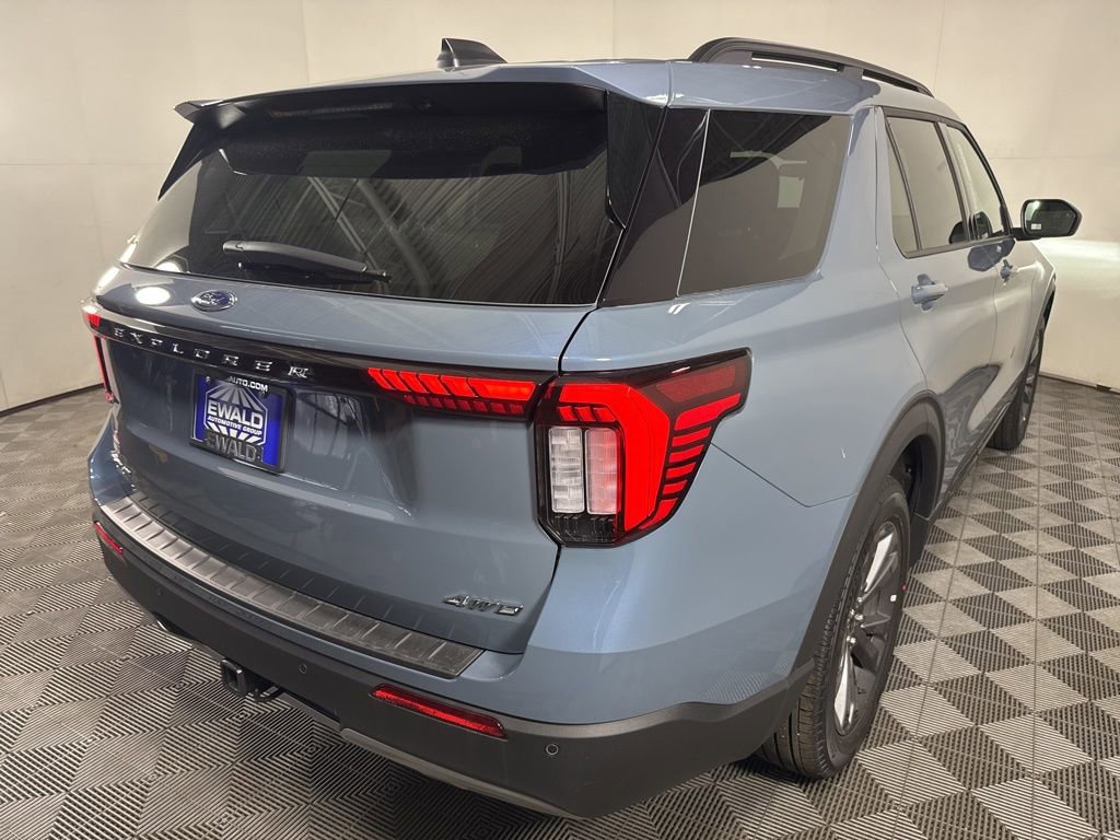 New 2026 Ford Explorer Active w/ Active Comfort Package image 10