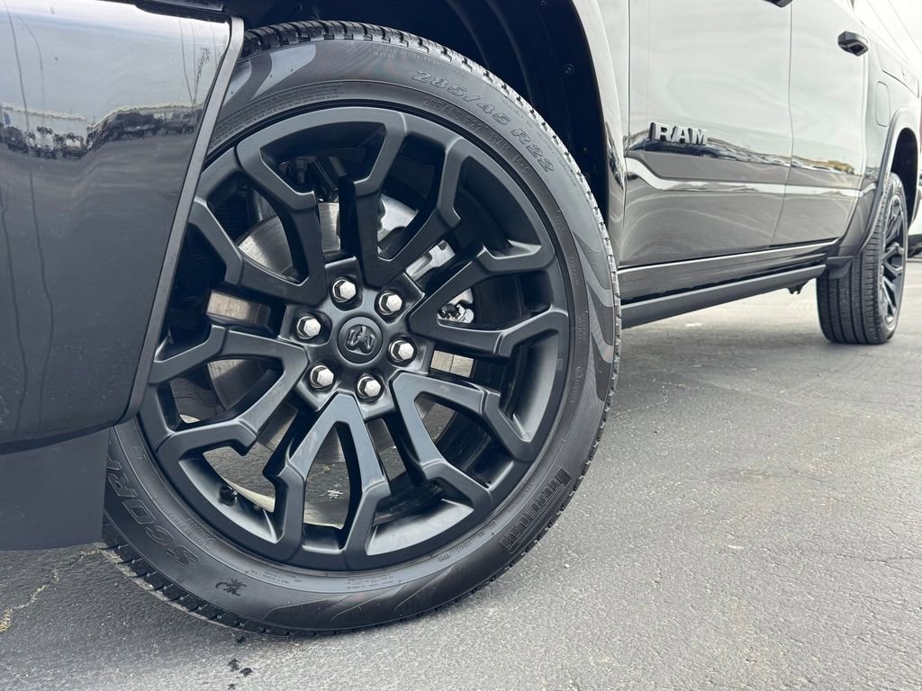 Used 2026 RAM 1500 Limited AWD/4WD image 2