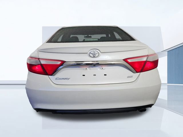 Used 2017 Toyota Camry SE image 6