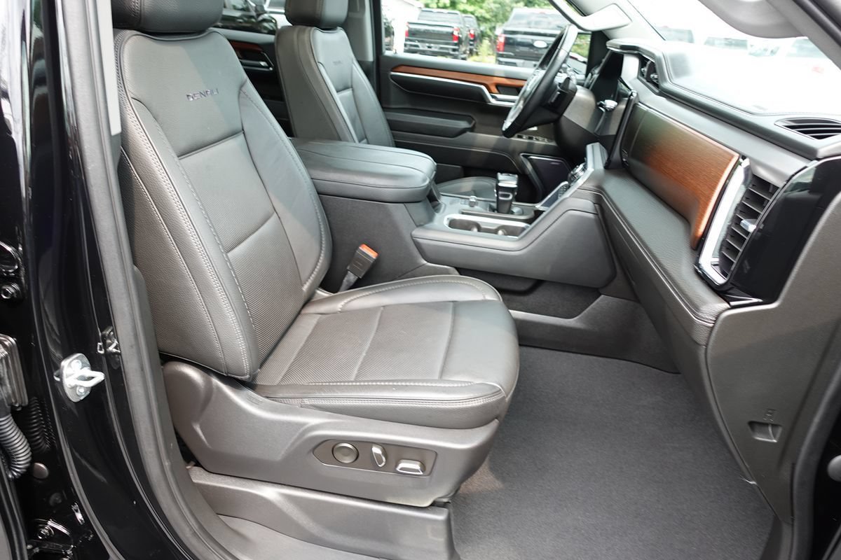 Used 2023 GMC Sierra 1500 Denali w/ Denali Reserve Package AWD/4WD image 46