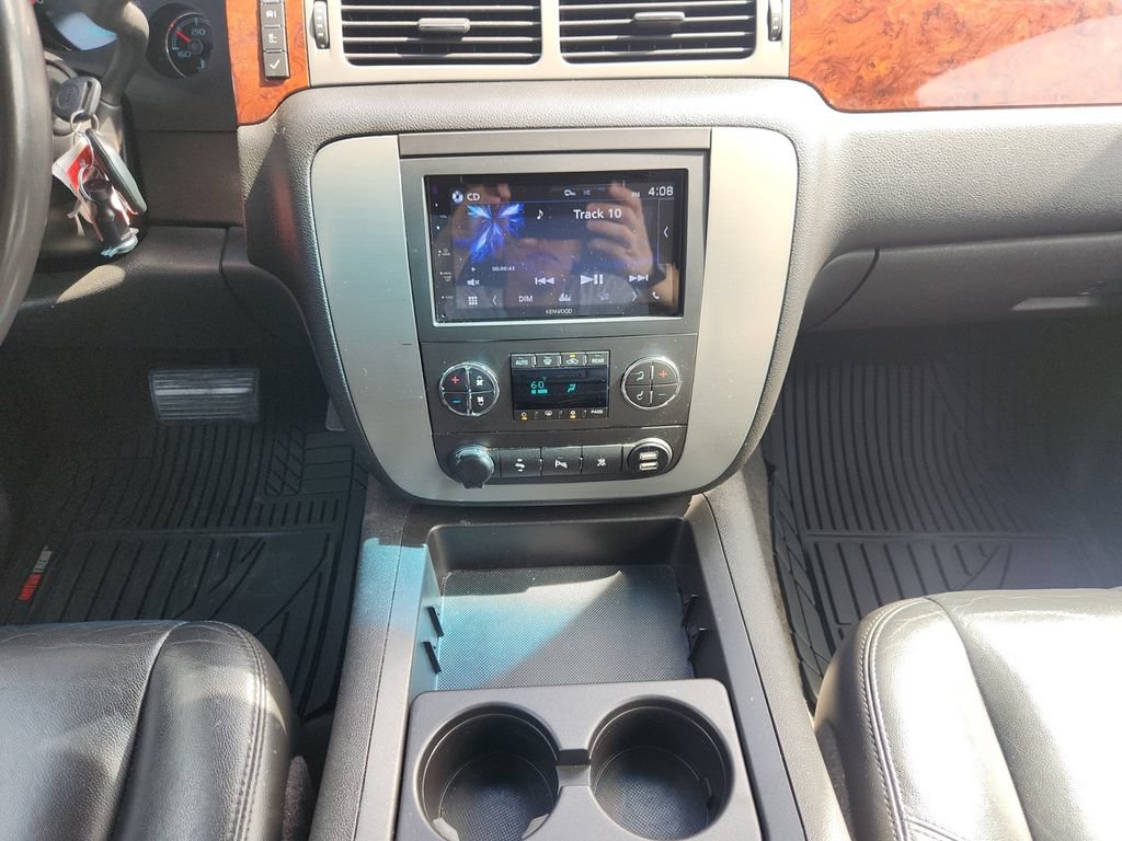 Used 2011 GMC Yukon SLT w/ SLT-2 Equipment Package AWD/4WD image 11