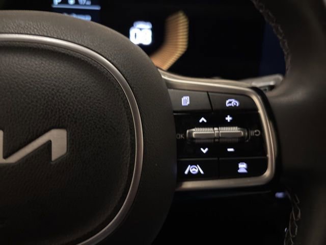 Certified 2025 Kia Sorento S image 15