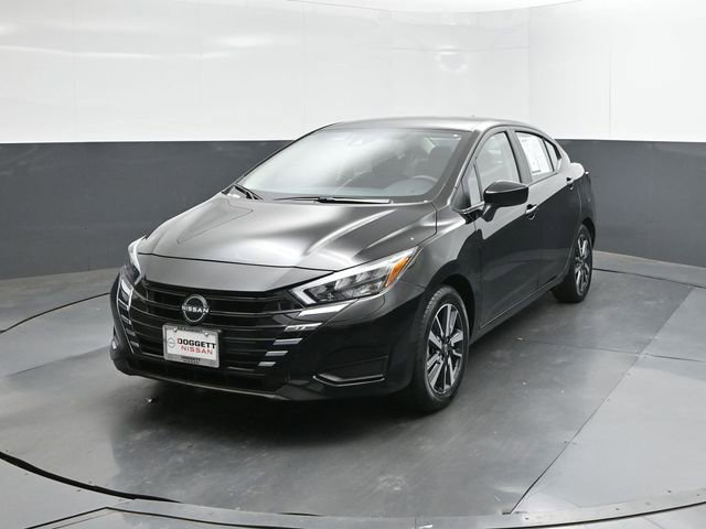 Used 2025 Nissan Versa SV image 29