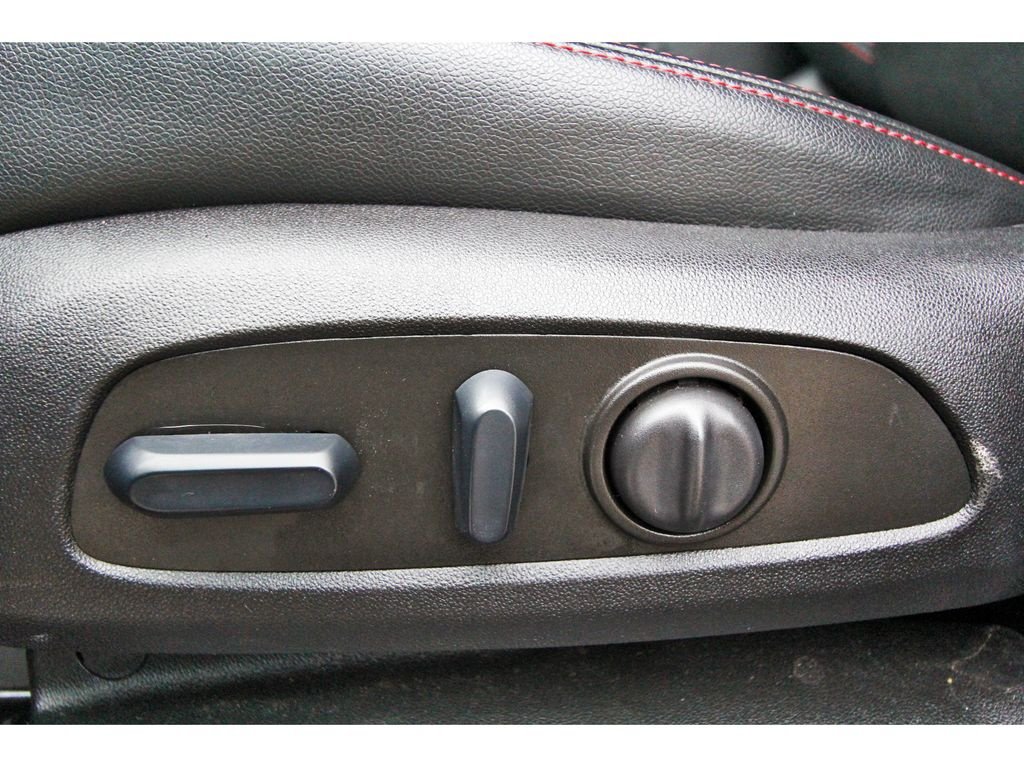 Used 2023 Chevrolet Equinox RS w/ RS Leather Package FWD image 25