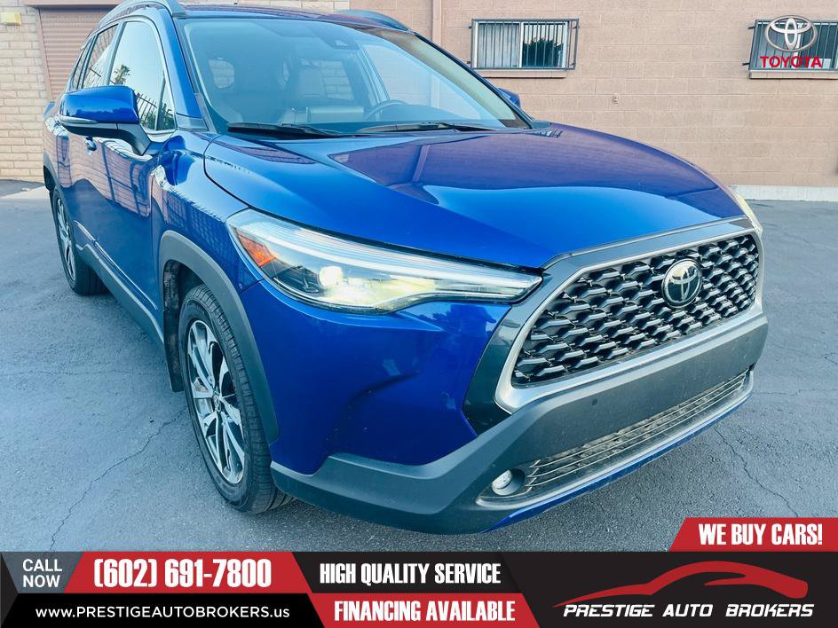 Used 2022 Toyota Corolla Cross XLE w/ Convenience Package AWD/4WD image 4