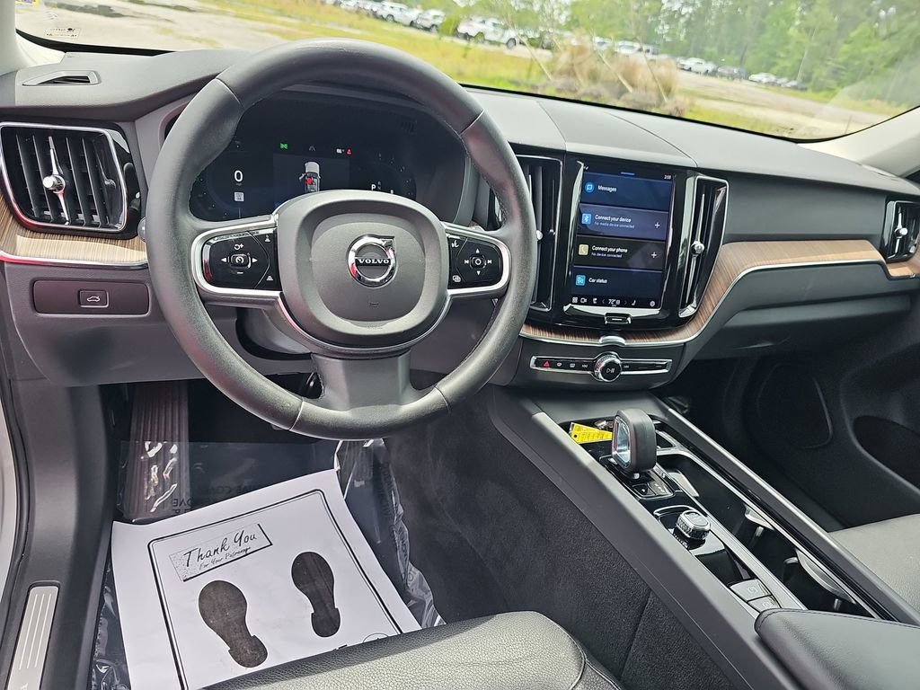 Used 2023 Volvo XC60 B5 Plus w/ Protection Package Premier FWD image 21