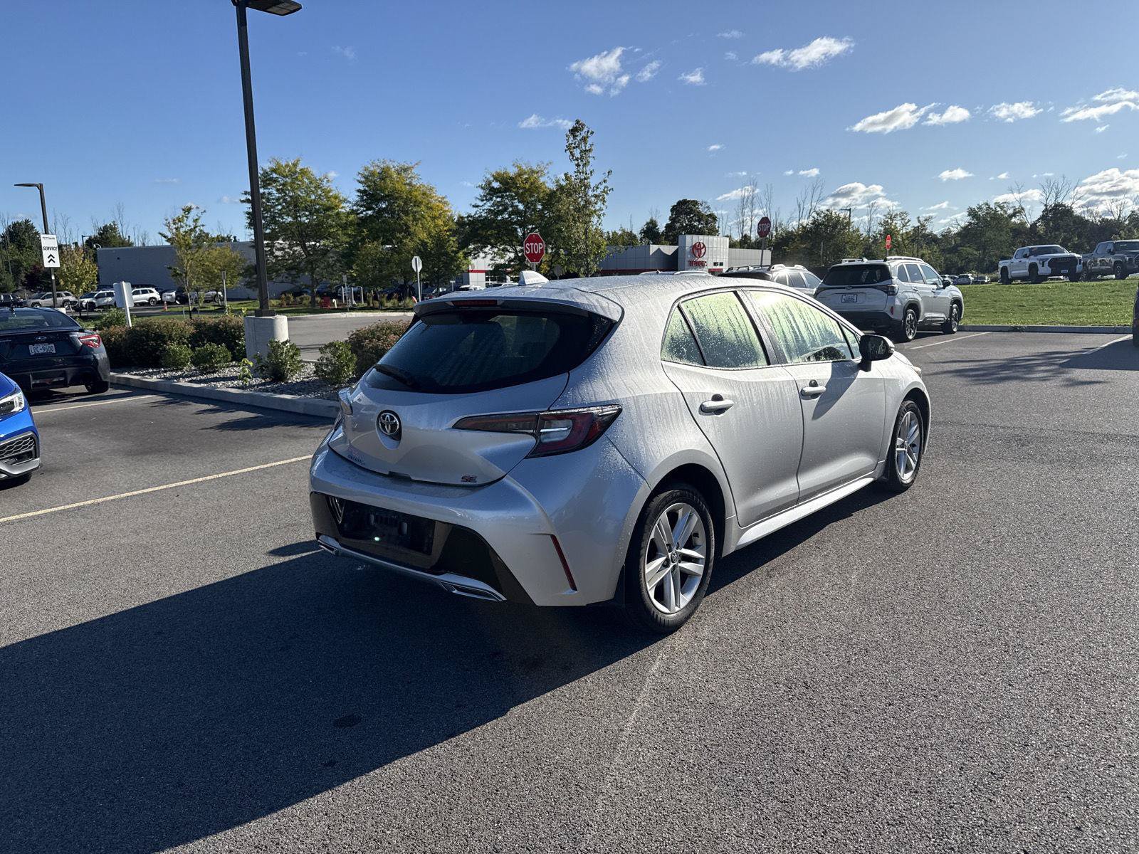 Used 2019 Toyota Corolla SE w/ Carpet Mat Package FWD image 4