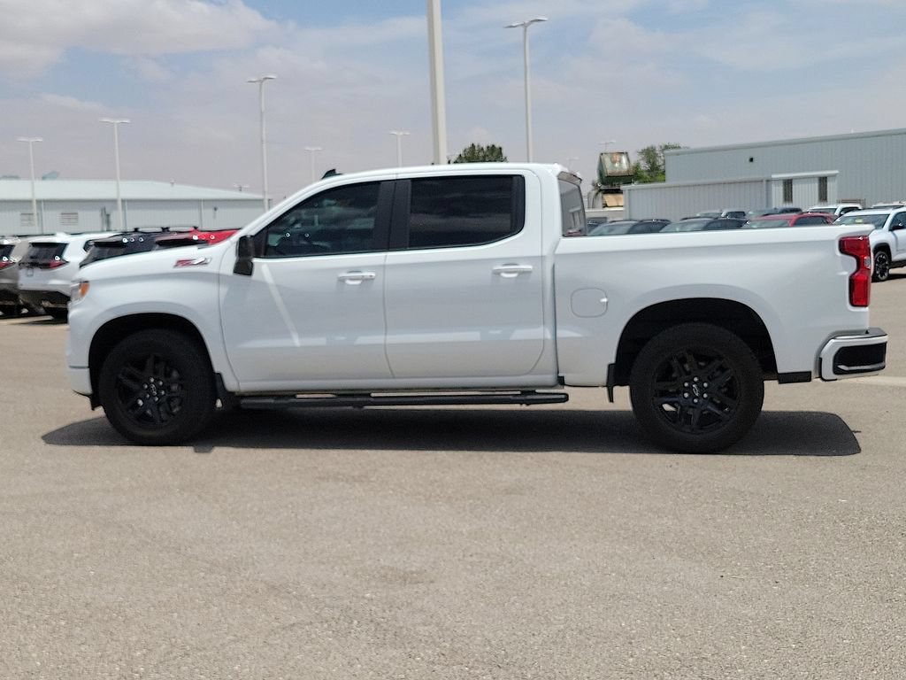Used 2023 Chevrolet Silverado 1500 RST w/ Z71 Off-Road Package AWD/4WD image 7