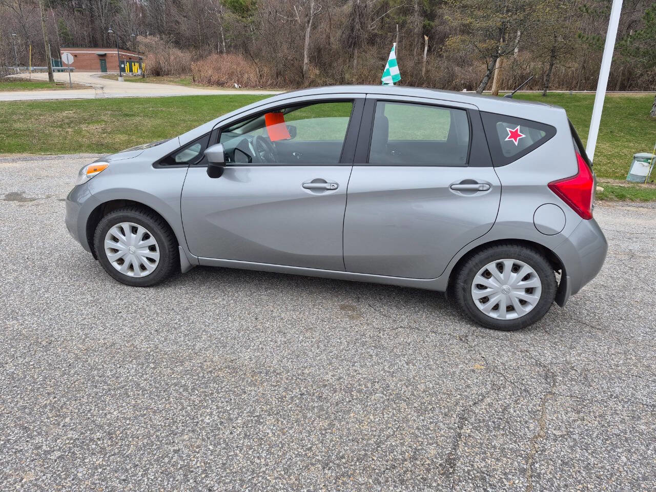 Used 2015 Nissan Versa Note SV FWD image 5