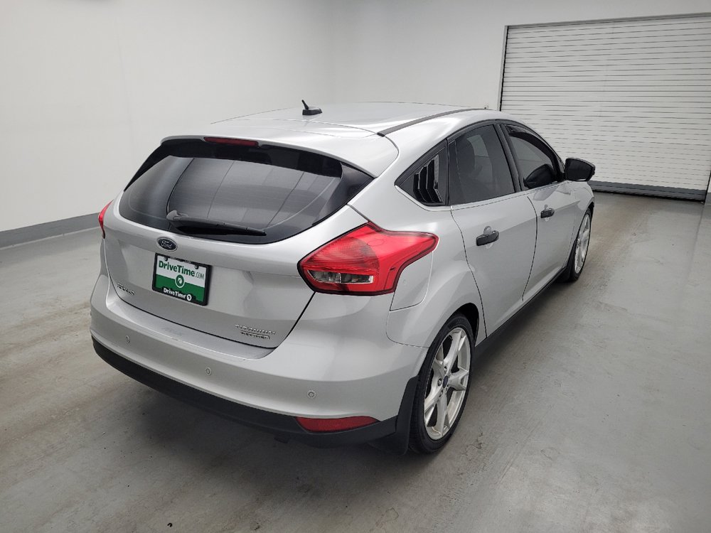 Used 2016 Ford Focus Titanium w/ Titanium Technology Package FWD image 9