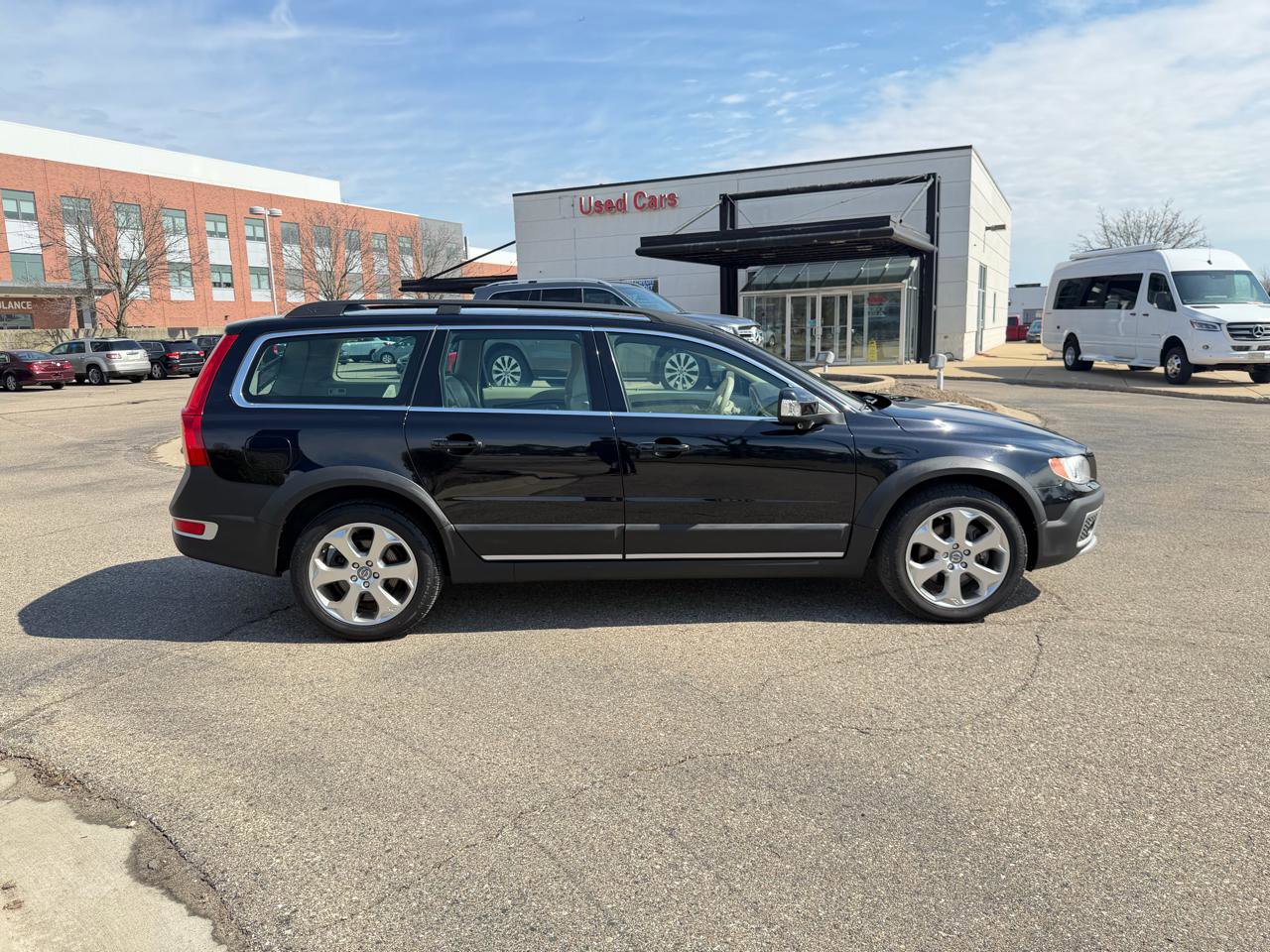 Used 2010 Volvo XC70 T6 image 4