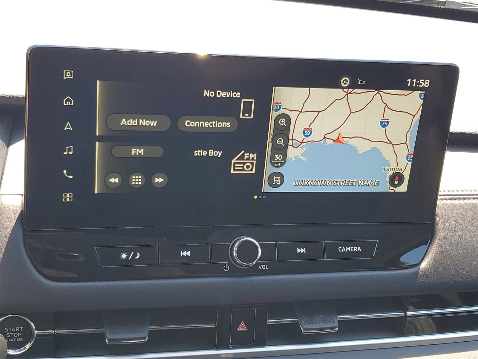 New 2025 Mitsubishi Outlander SE image 15
