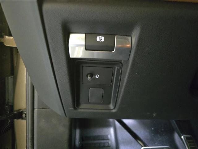 Used 2020 Land Rover Defender 110 X AWD/4WD image 25