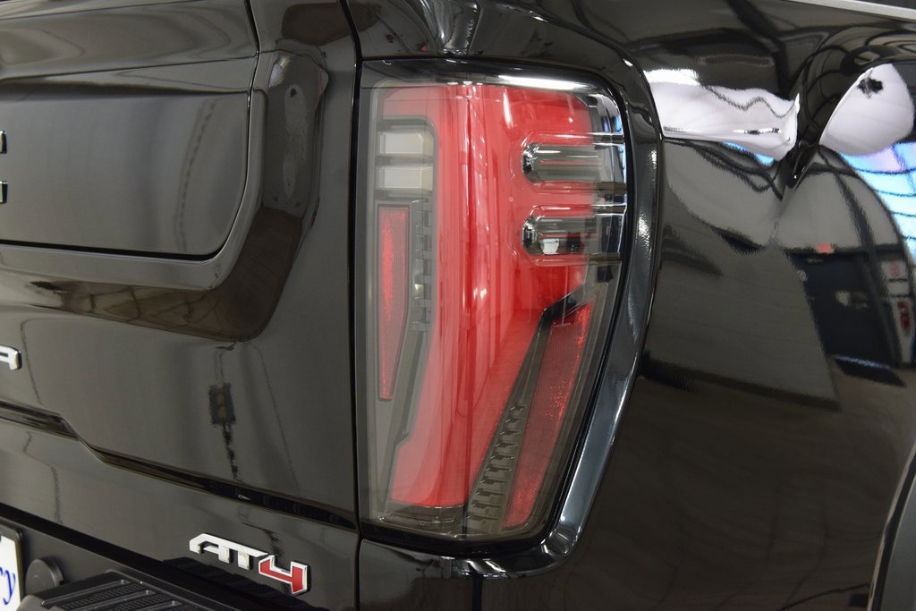 Used 2024 GMC Sierra 2500 AT4 w/ Technology Package image 18