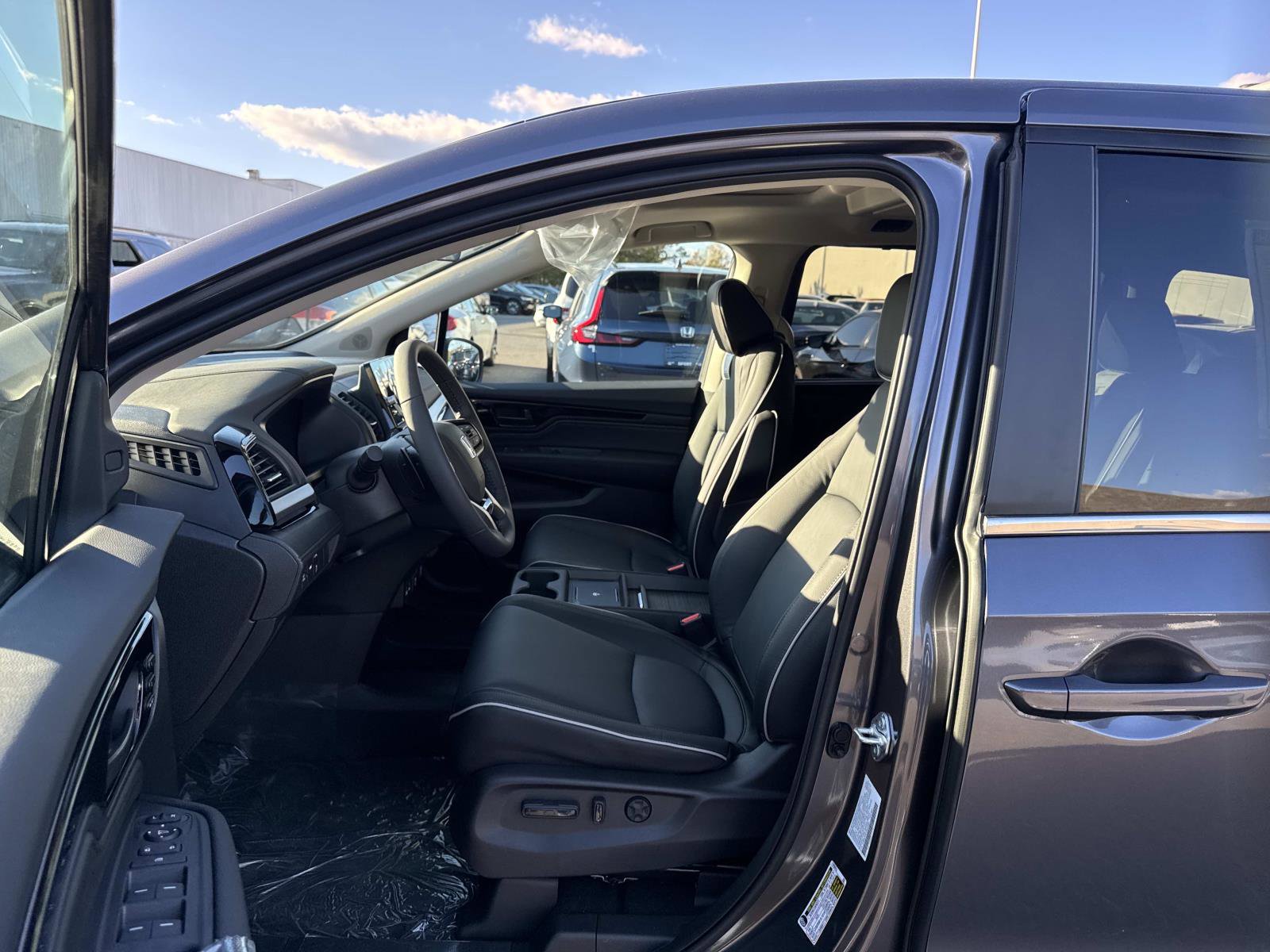 New 2026 Honda Odyssey Touring image 15