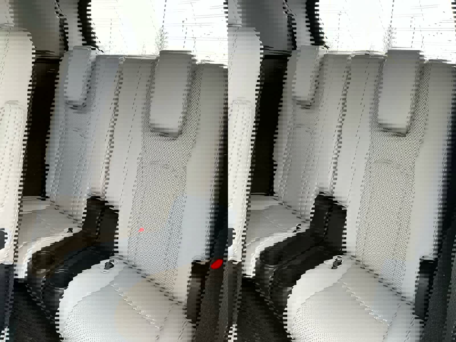 Used 2022 Lexus RX 350L Premium w/ Premium Package image 24