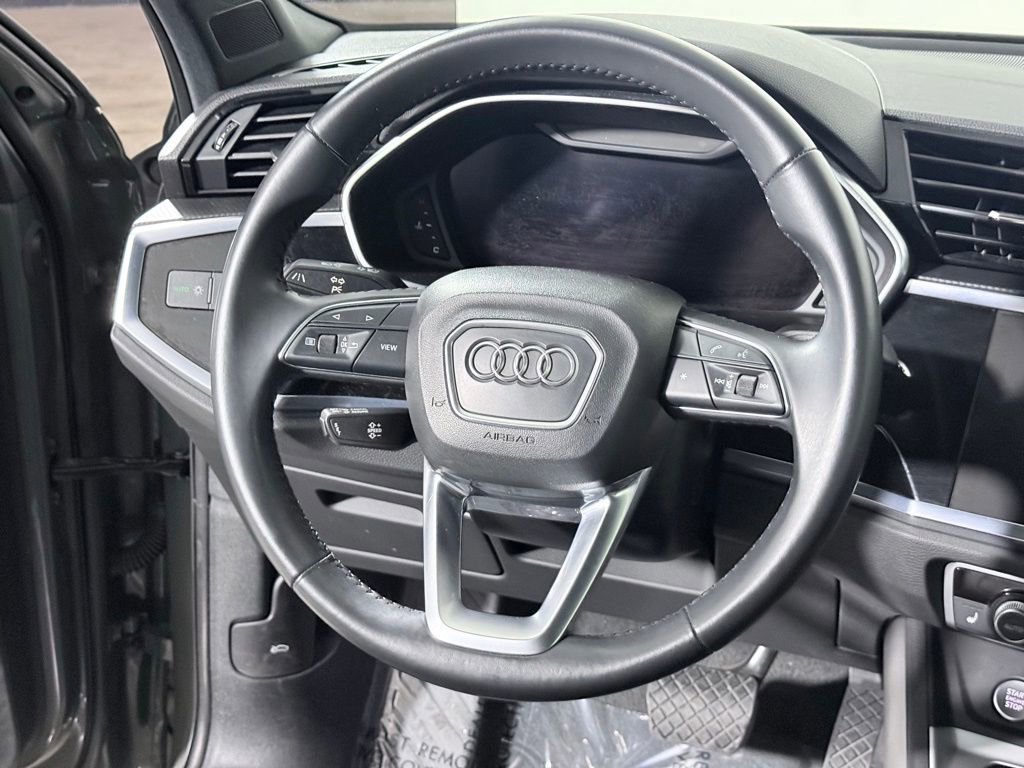 Used 2020 Audi Q3 2.0T Premium Plus w/ Premium Plus Package AWD/4WD image 10