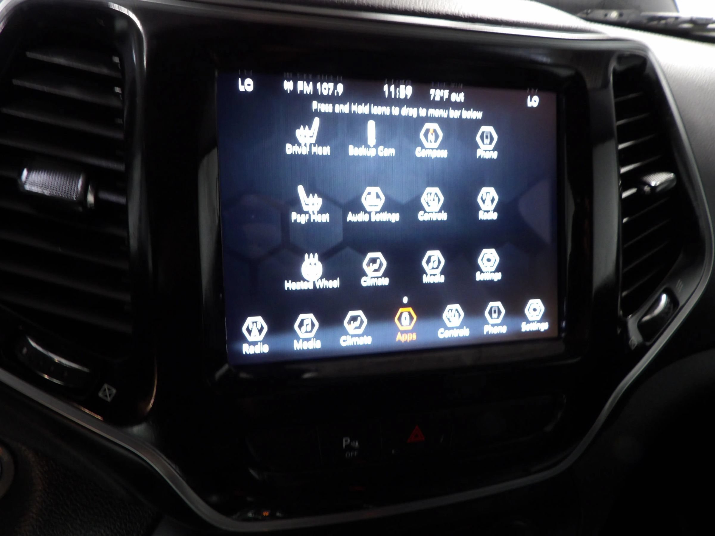 Used 2019 Jeep Cherokee Limited FWD image 15