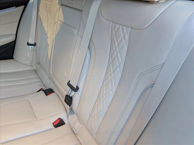 Used 2017 BMW 540i RWD image 15