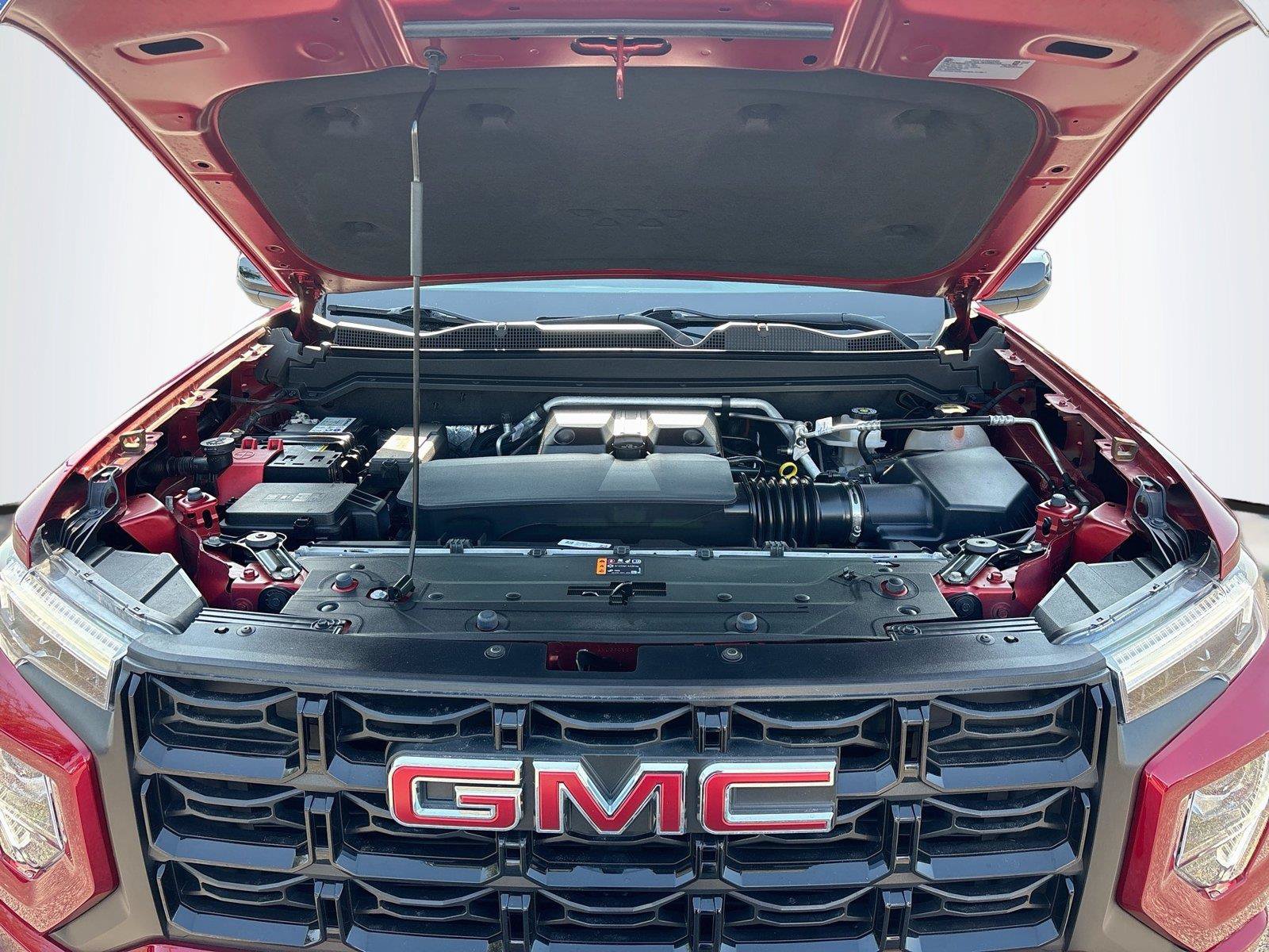 Used 2024 GMC Canyon Elevation w/ Elevation Premium Package AWD/4WD image 34