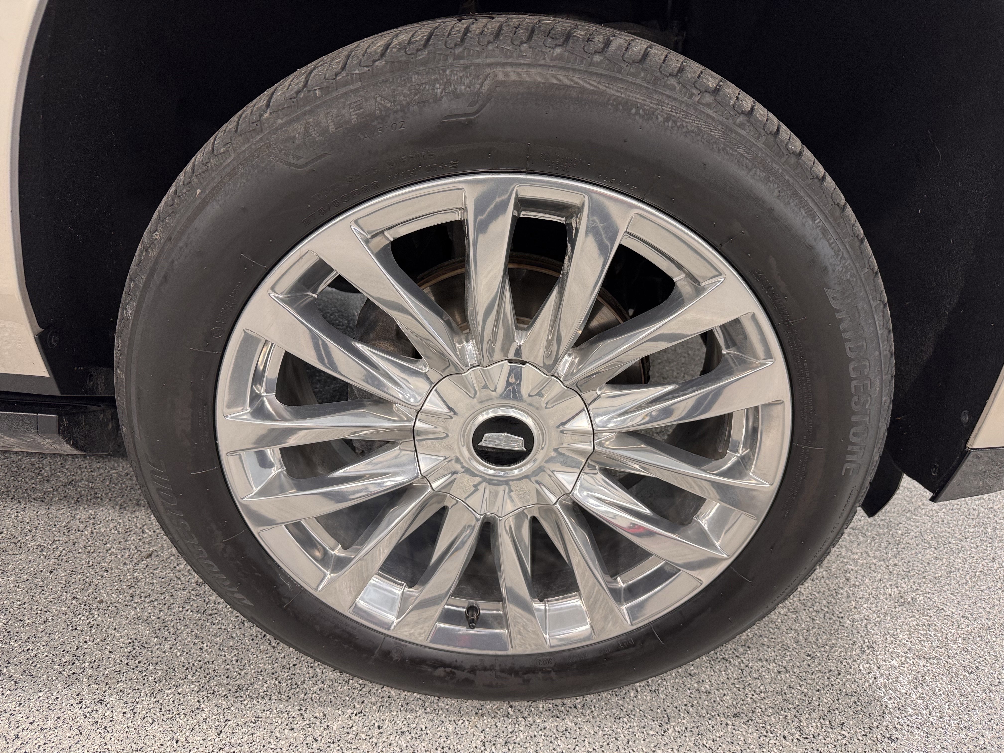 Used 2021 Cadillac Escalade ESV Premium Luxury w/ Driver Assist Tech Package image 33