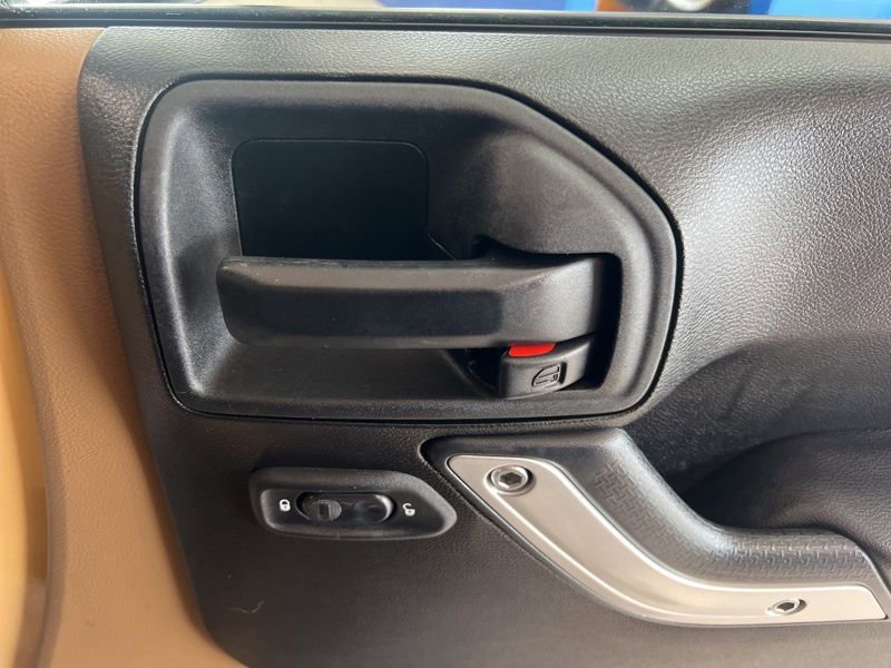 Used 2013 Jeep Wrangler Sahara w/ Dual Top Group image 12