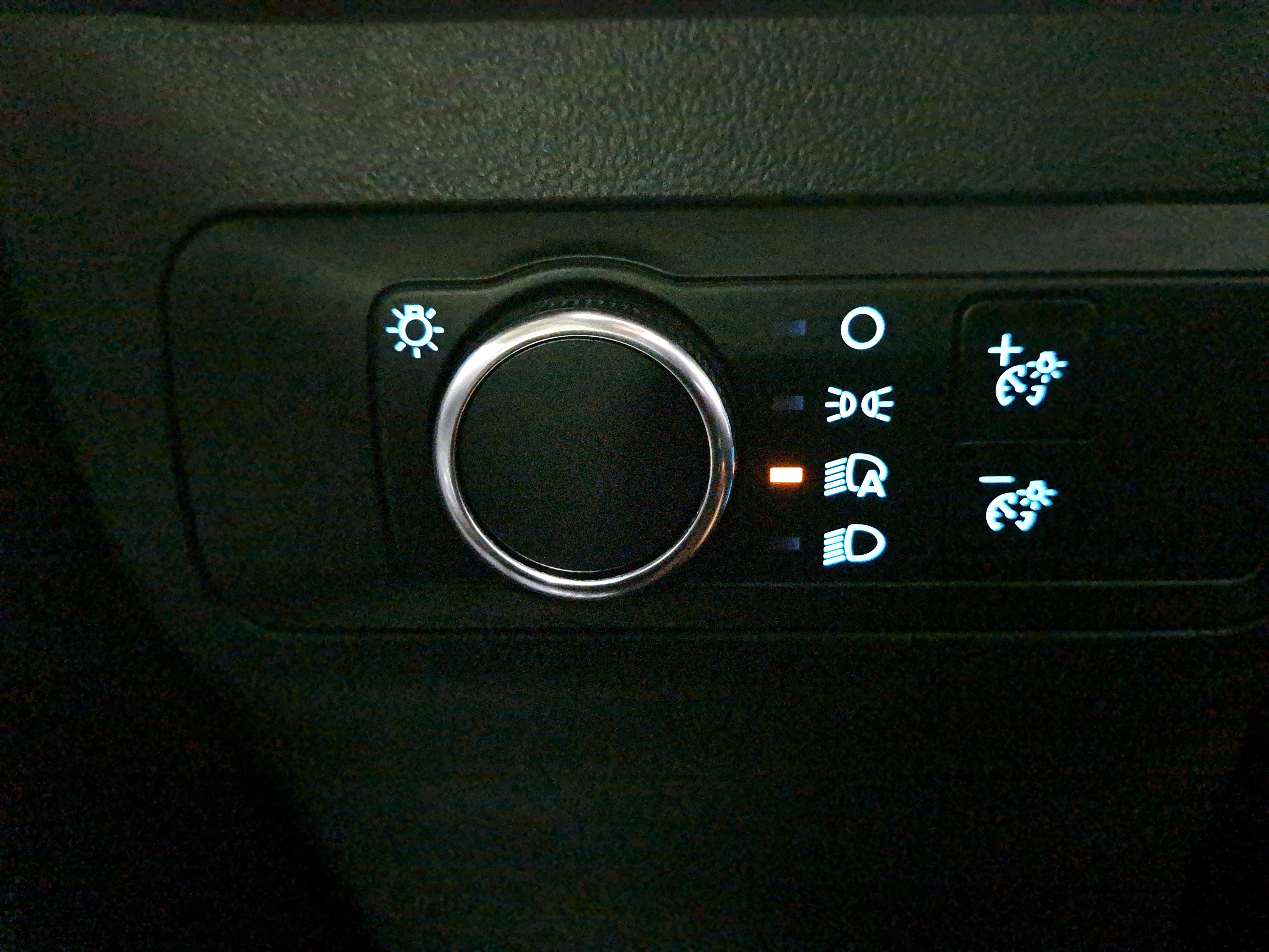 Used 2025 Ford Escape ST-Line FWD image 25