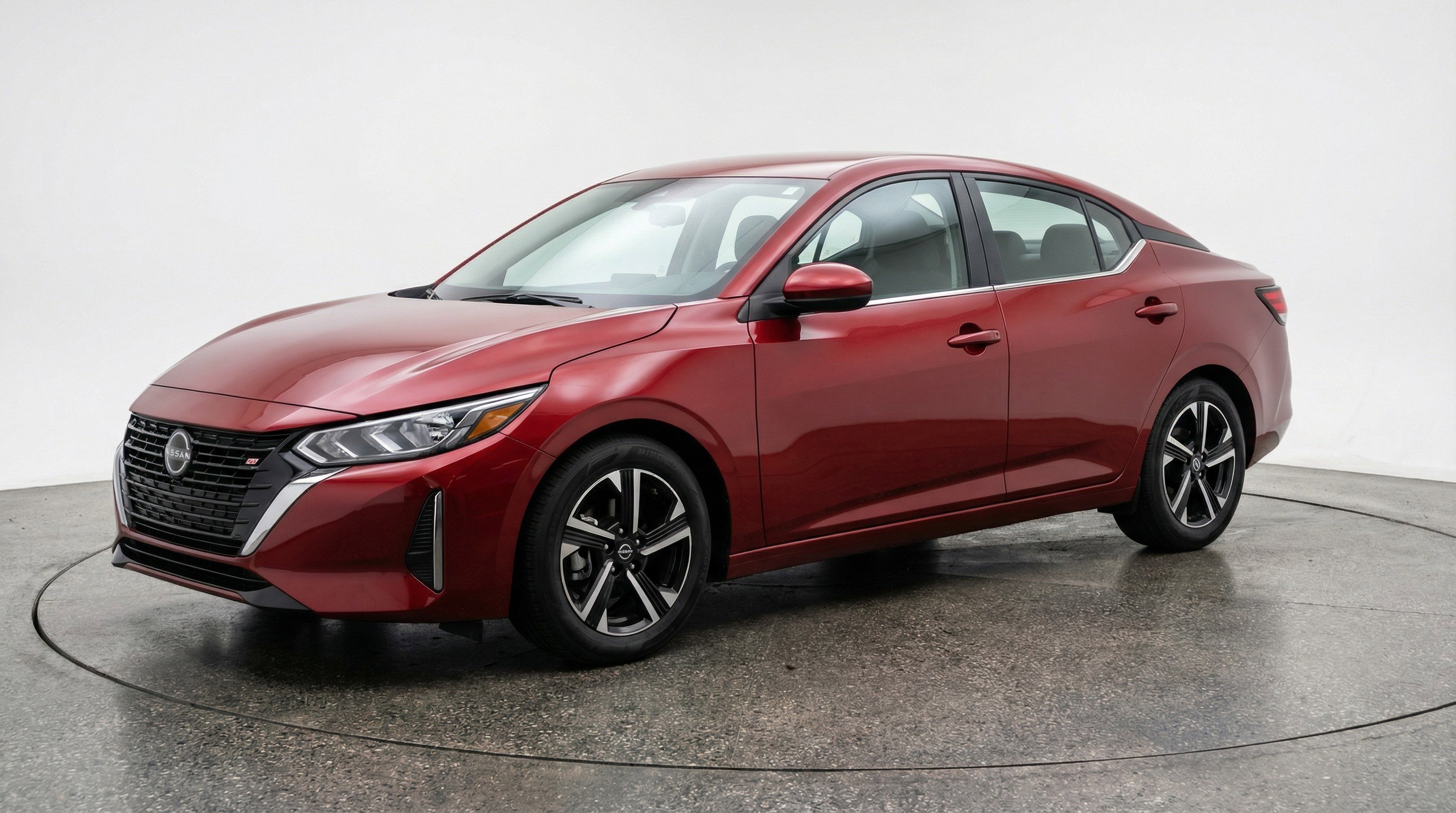 Used 2025 Nissan Sentra SV image 3