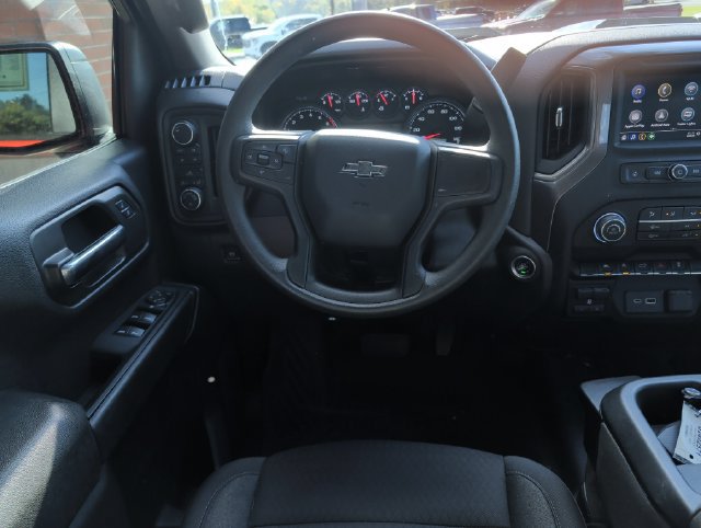 Used 2024 Chevrolet Silverado 1500 Custom Trail Boss w/ LPO, Dark Essentials Package AWD/4WD image 2