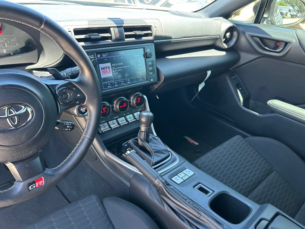 Used 2023 Toyota GR86 RWD image 17