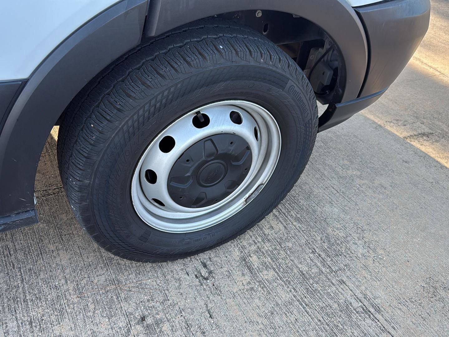 Certified 2019 Ford Transit 350 XL image 4