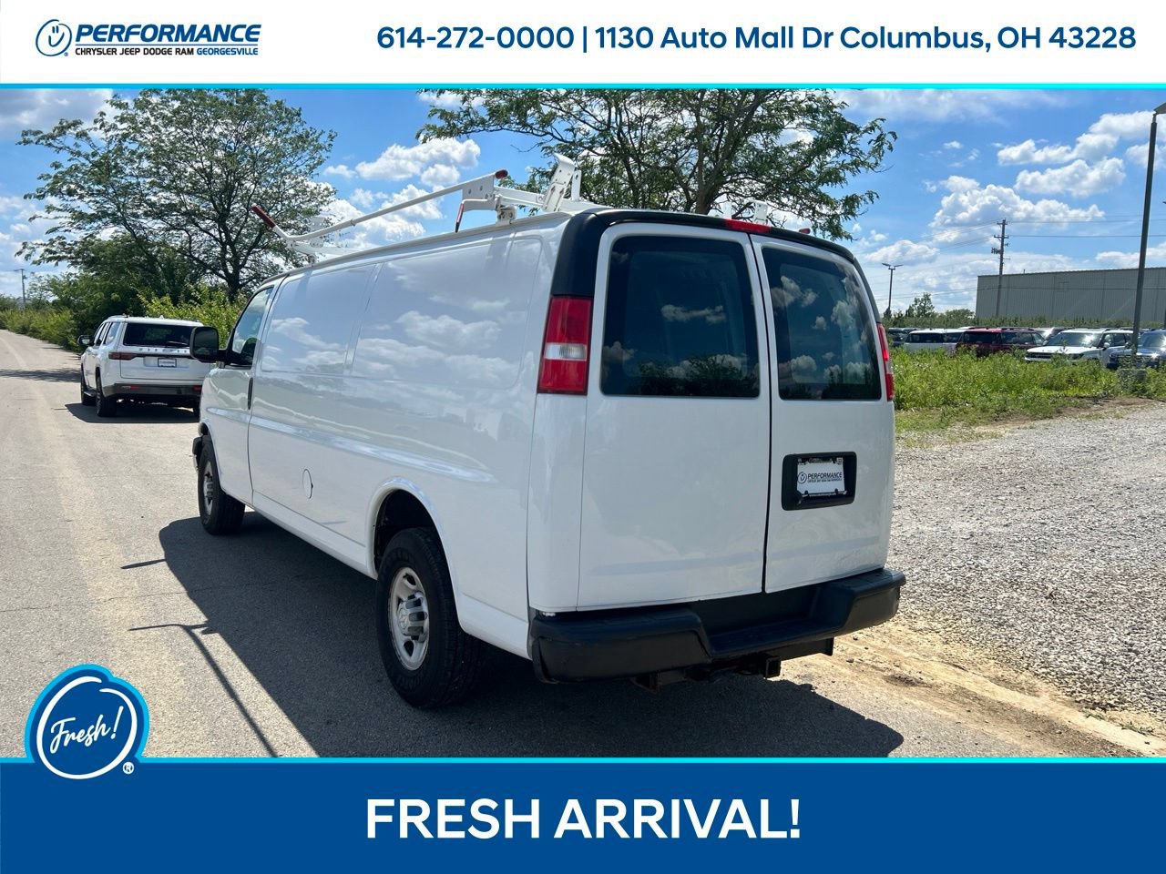 Used 2018 Chevrolet Express 2500 Extended RWD image 6