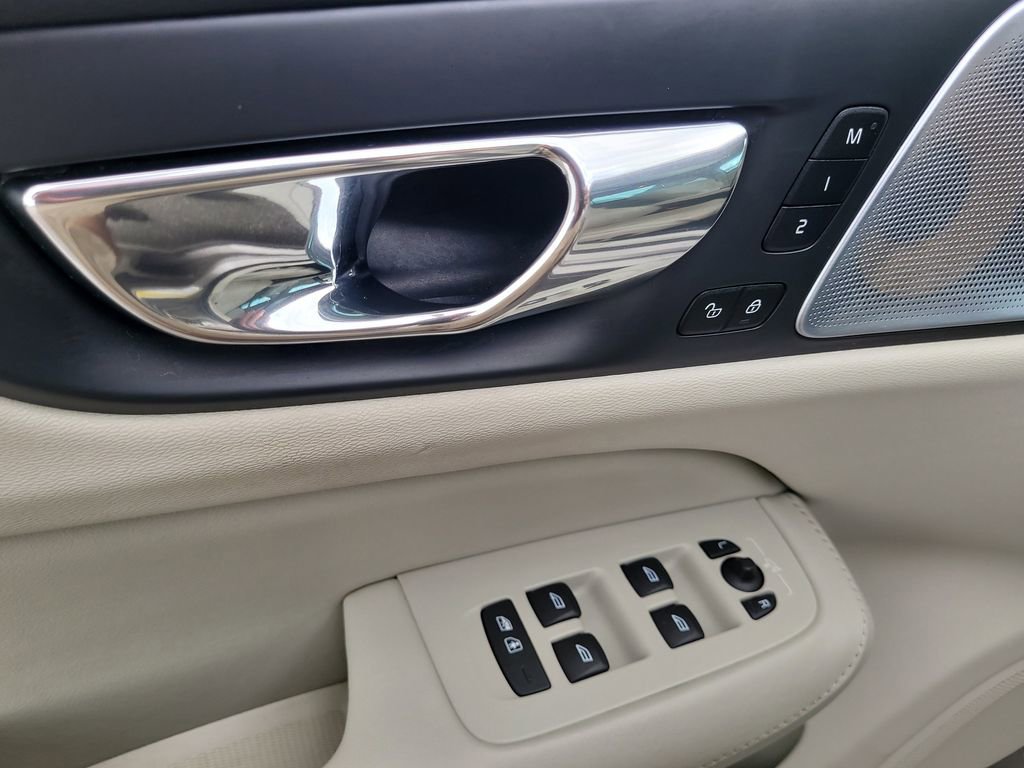 Used 2019 Volvo S60 T6 Inscription AWD/4WD image 16