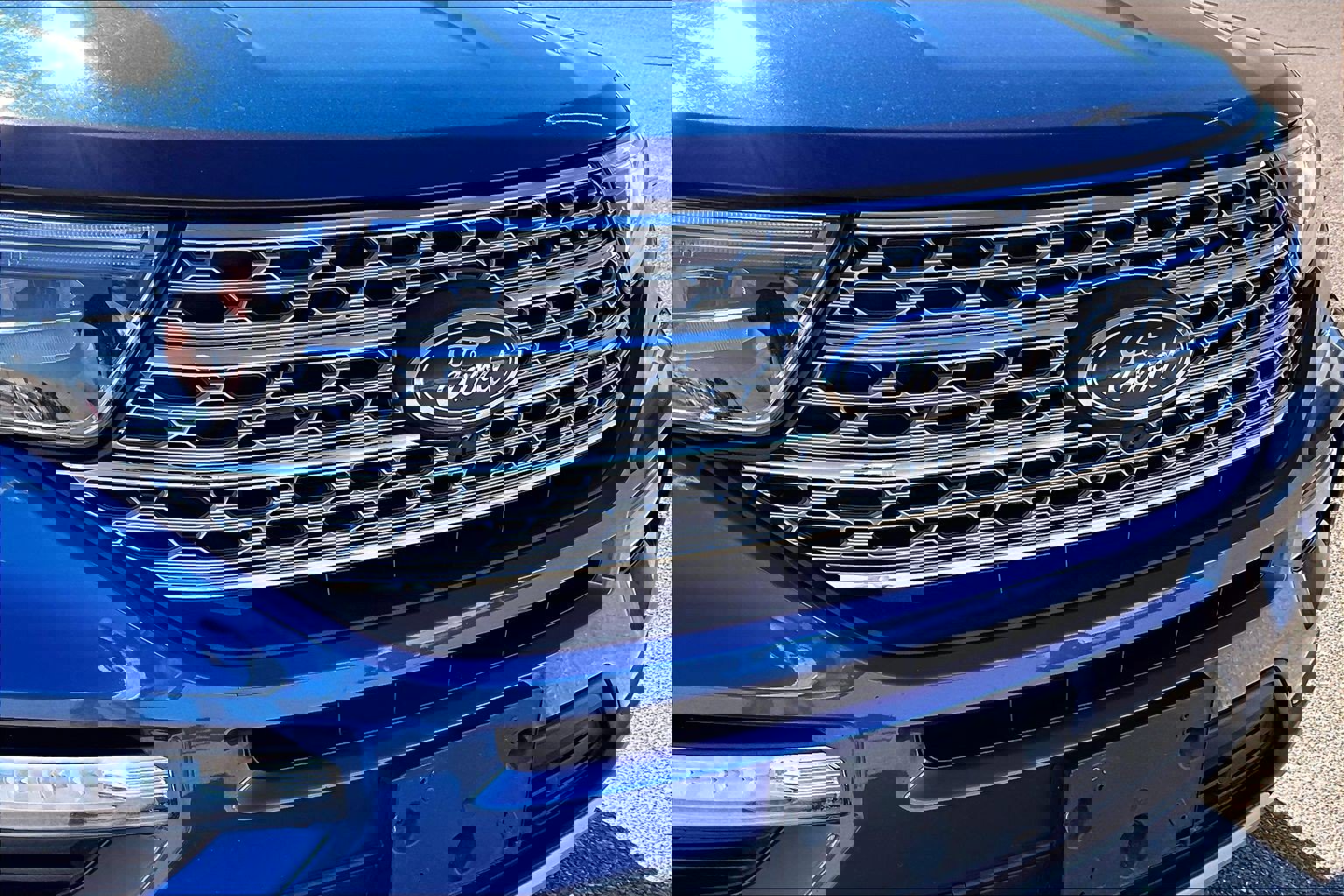 Used 2021 Ford Explorer Limited w/ Equipment Group 301A image 32