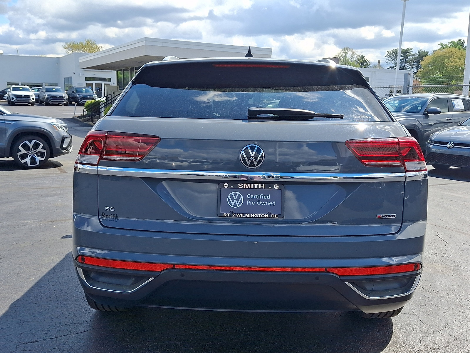 Certified 2022 Volkswagen Atlas Cross Sport SE w/ Panoramic Sunroof Package image 5