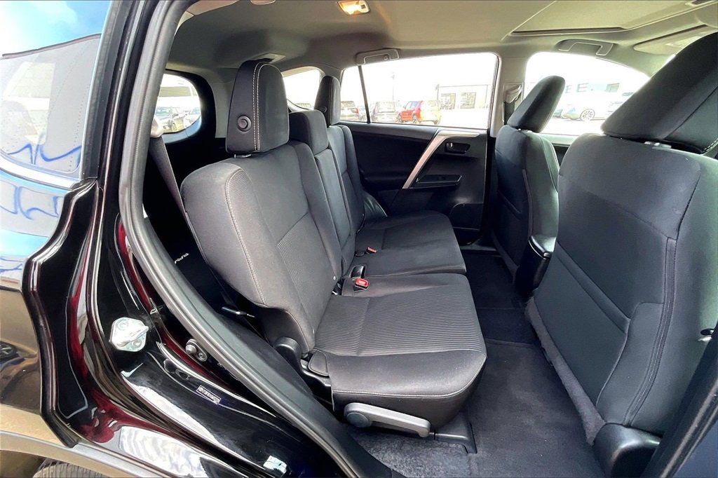 Used 2013 Toyota RAV4 XLE image 27