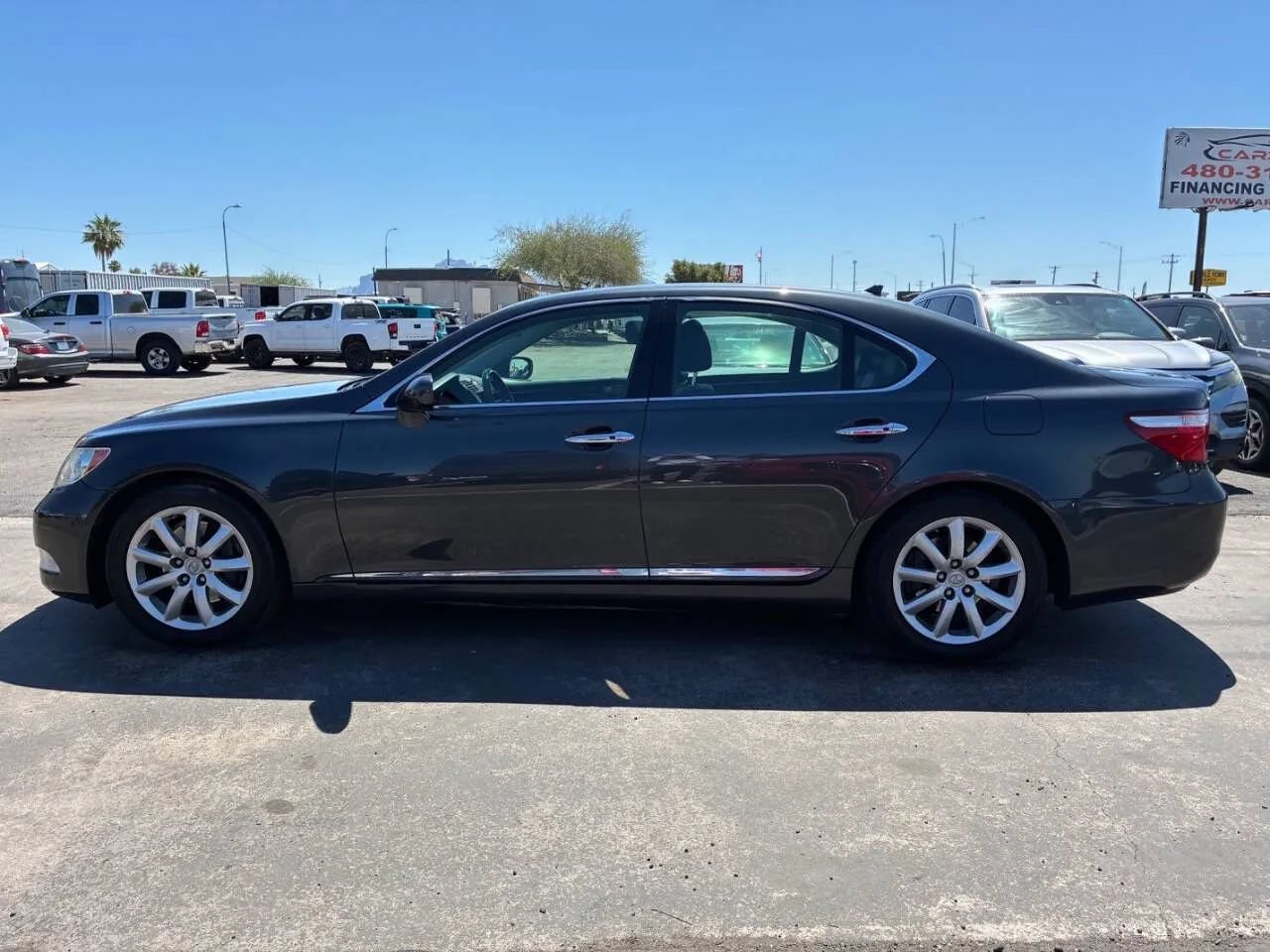 Used 2007 Lexus LS 460 RWD image 3