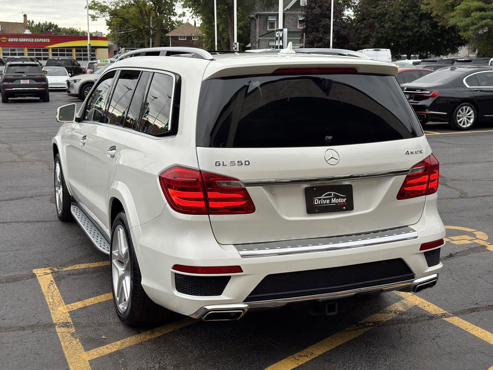 Used 2014 Mercedes-Benz GL 550 4MATIC image 14