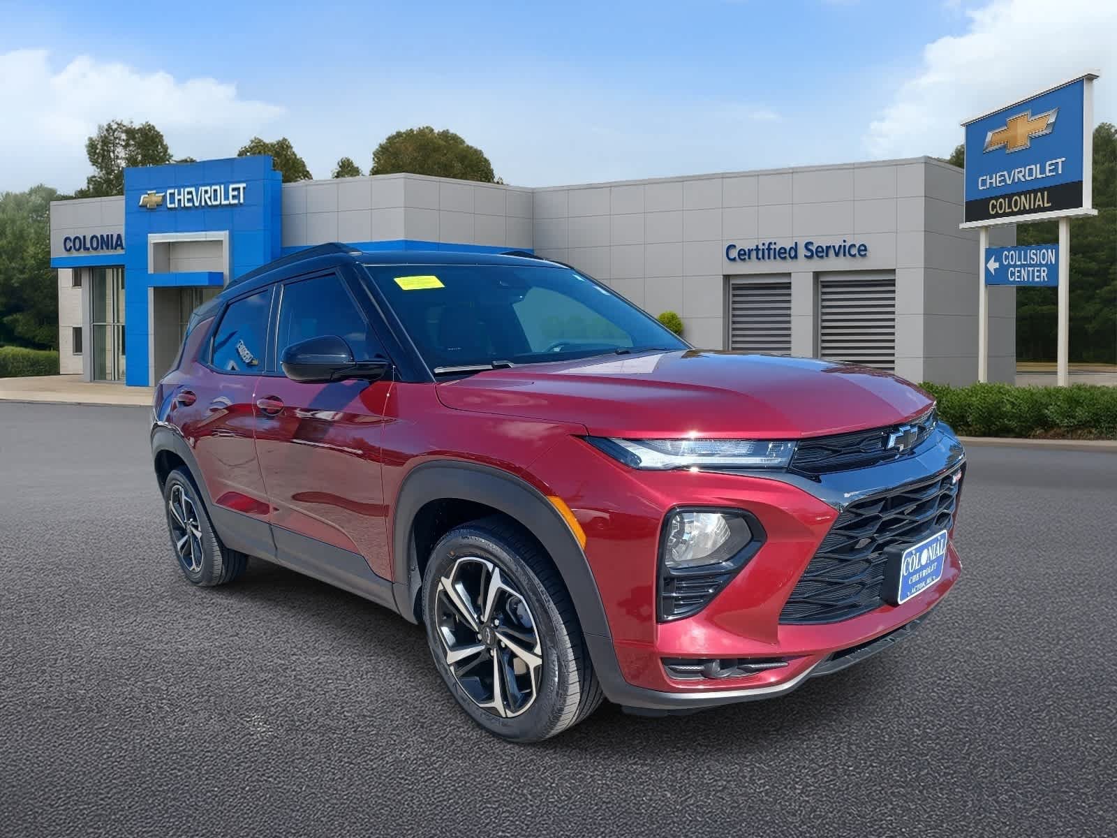 Used 2023 Chevrolet TrailBlazer RS w/ Convenience Package FWD image 2