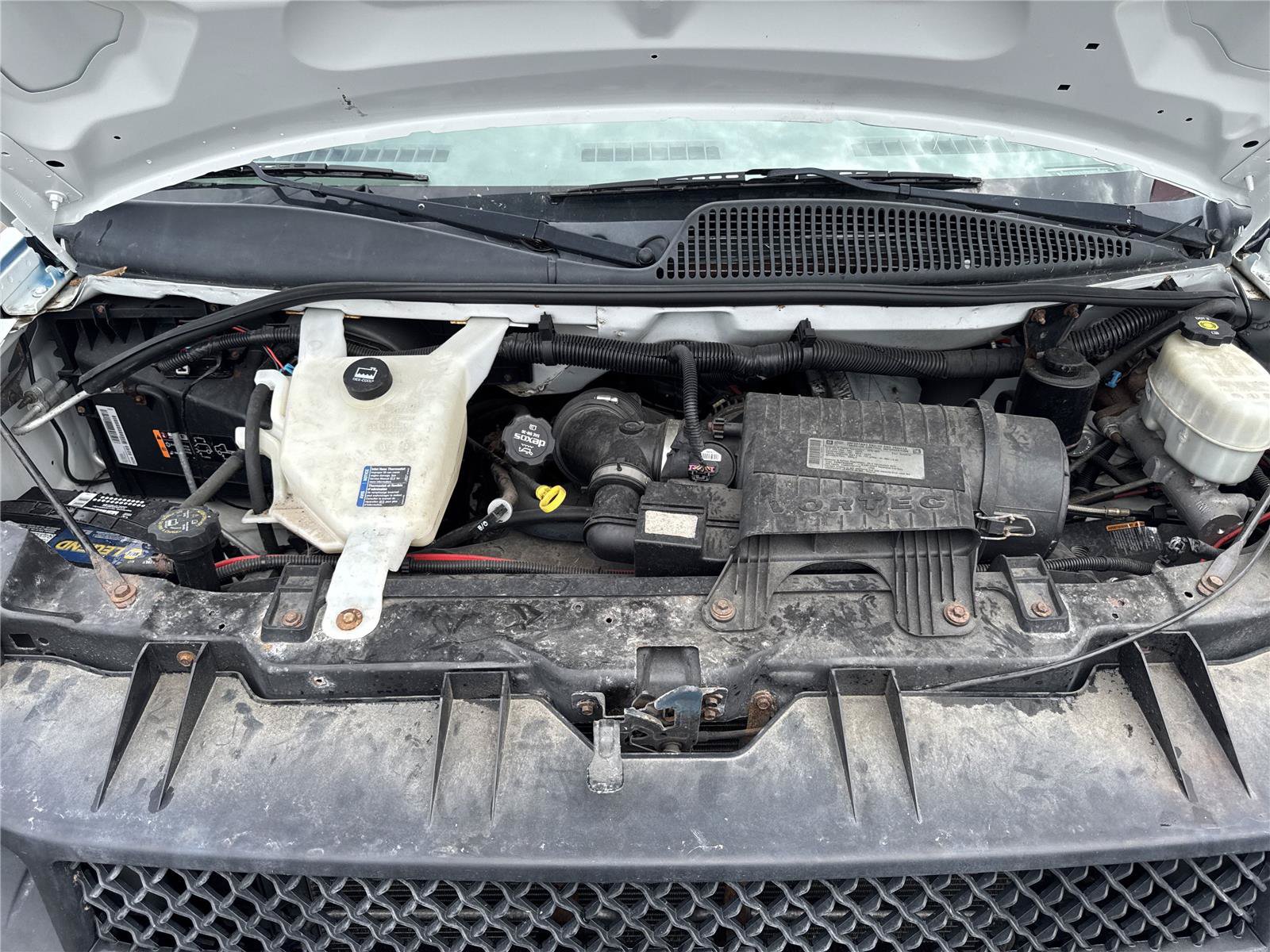 Used 2014 Chevrolet Express 3500 RWD image 11
