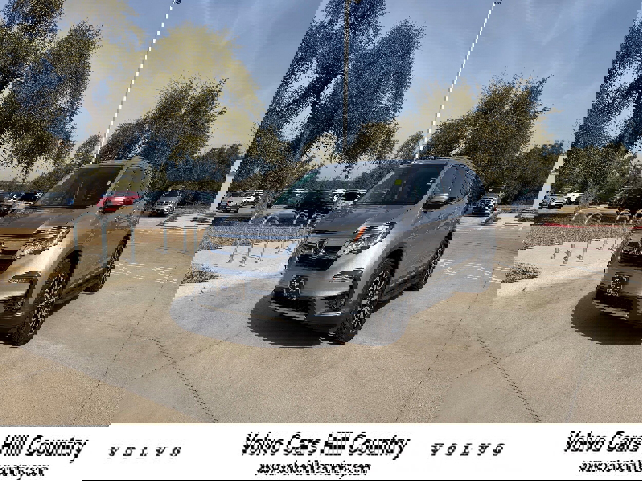 Used 2021 Honda Pilot Touring image 1