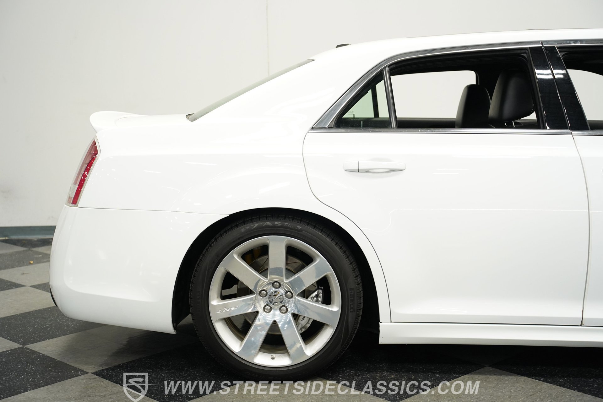 Used 2012 Chrysler 300 SRT8 w/ 19-Premium Speaker Group image 25