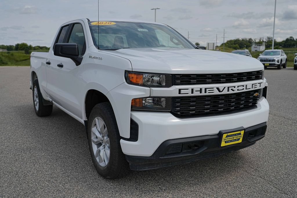 Used 2020 Chevrolet Silverado 1500 Custom w/ Trailering Package AWD/4WD image 4