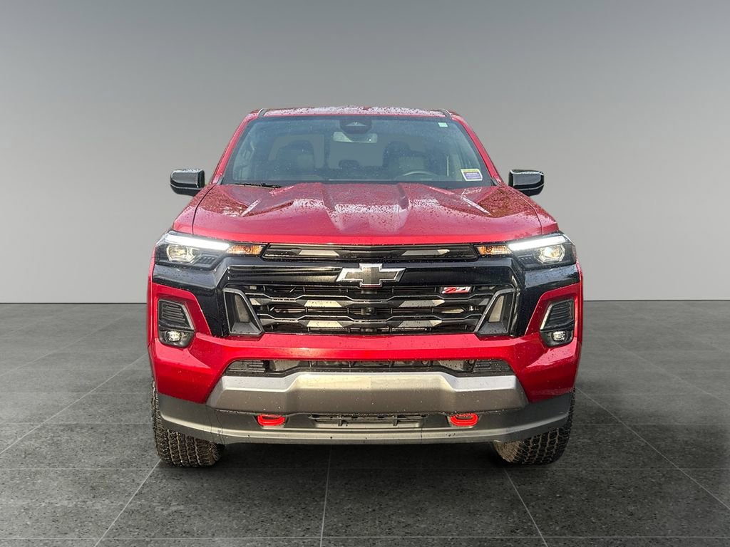 Used 2025 Chevrolet Colorado Z71 w/ Technology Package image 2