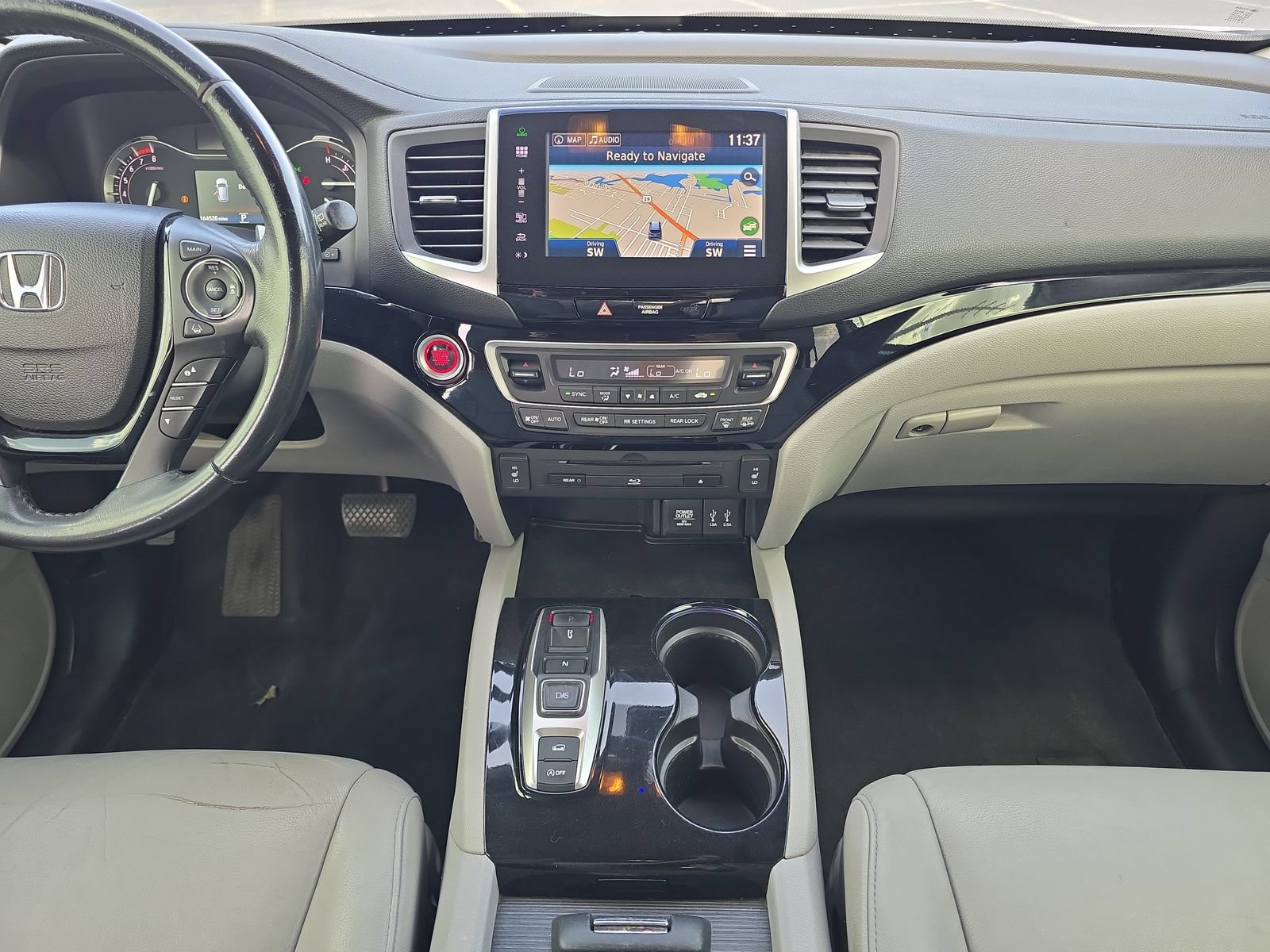 Used 2016 Honda Pilot Touring image 11