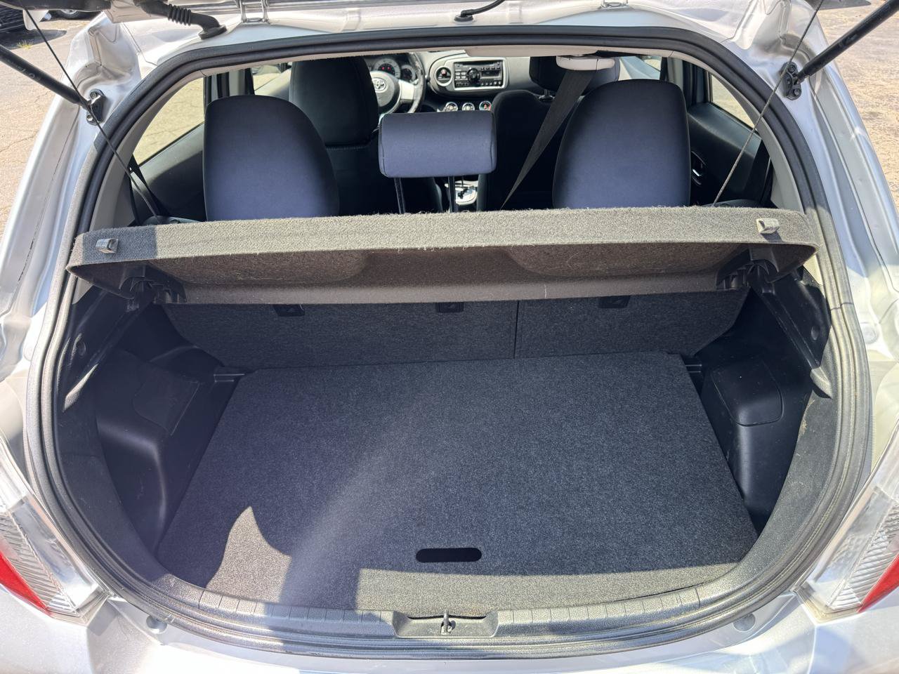 Used 2014 Toyota Yaris SE FWD image 11