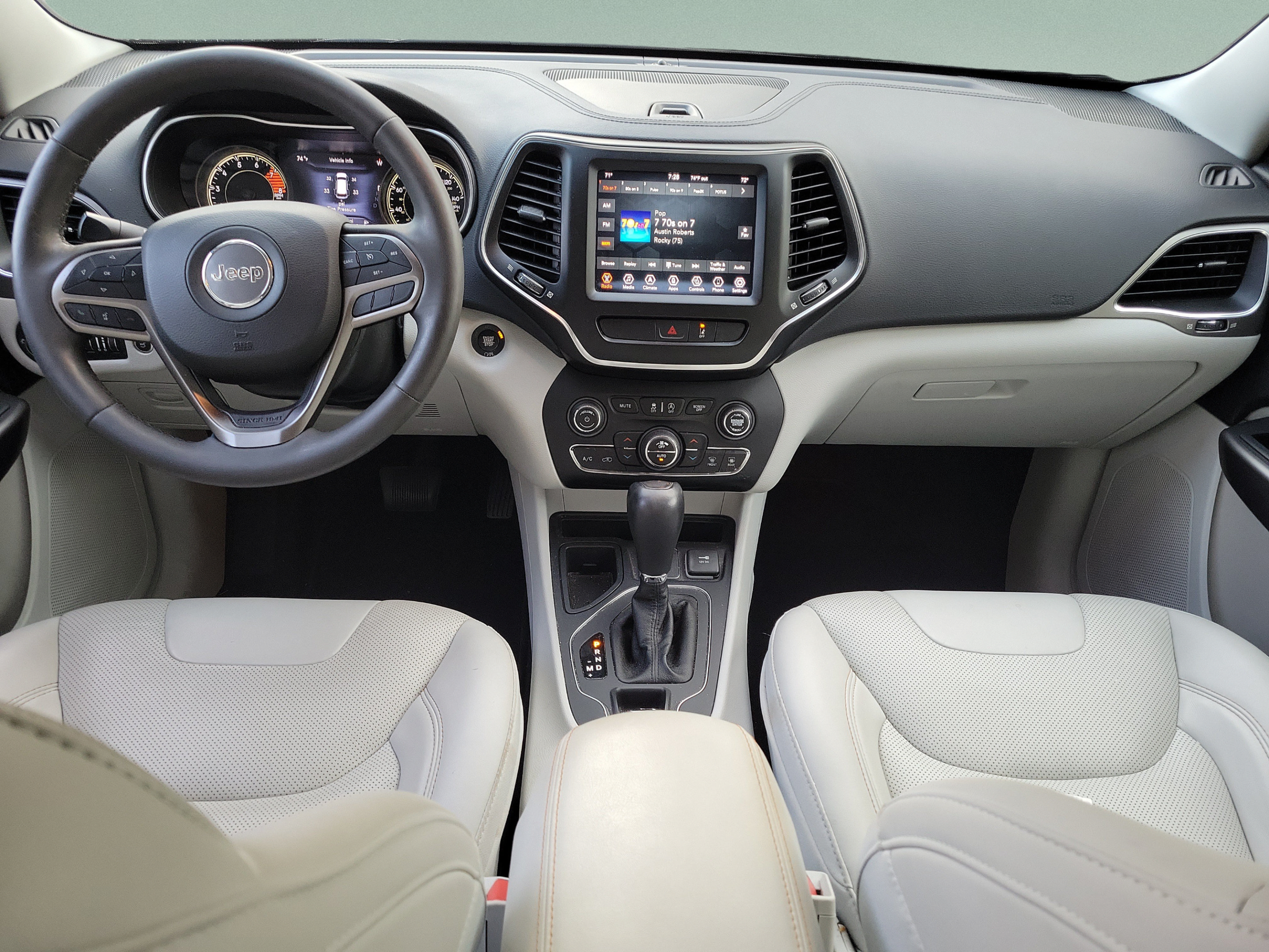 Certified 2022 Jeep Cherokee Latitude Lux w/ Sun & Sound Group FWD image 7