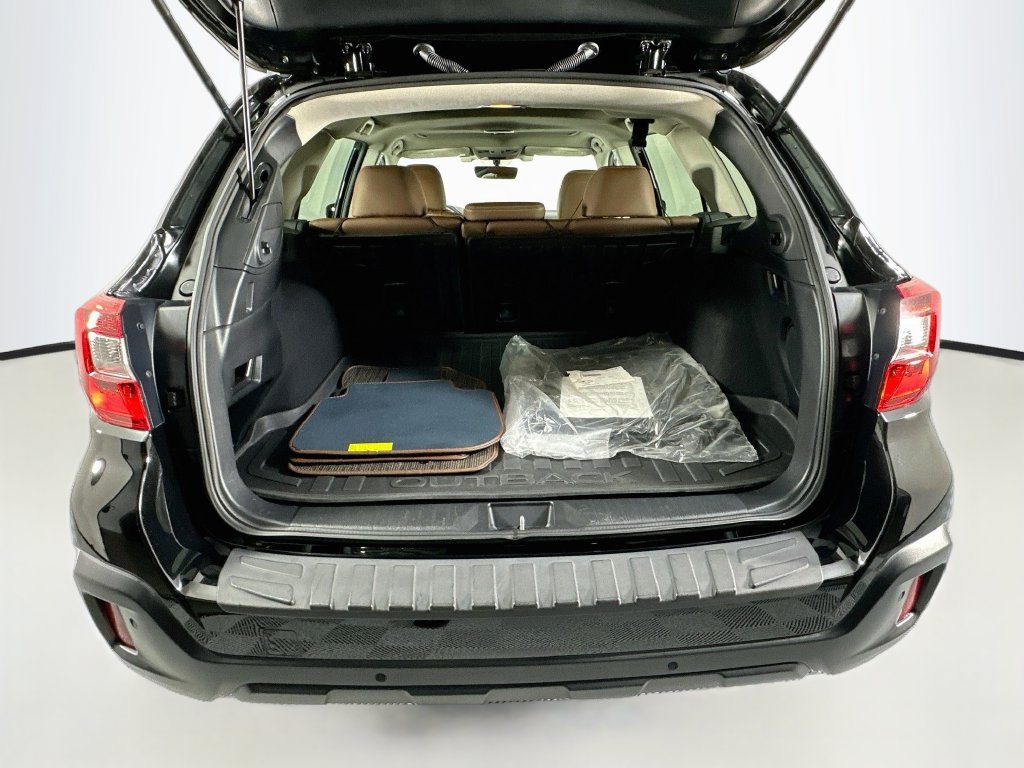 Used 2019 Subaru Outback 3.6R Touring AWD/4WD image 28