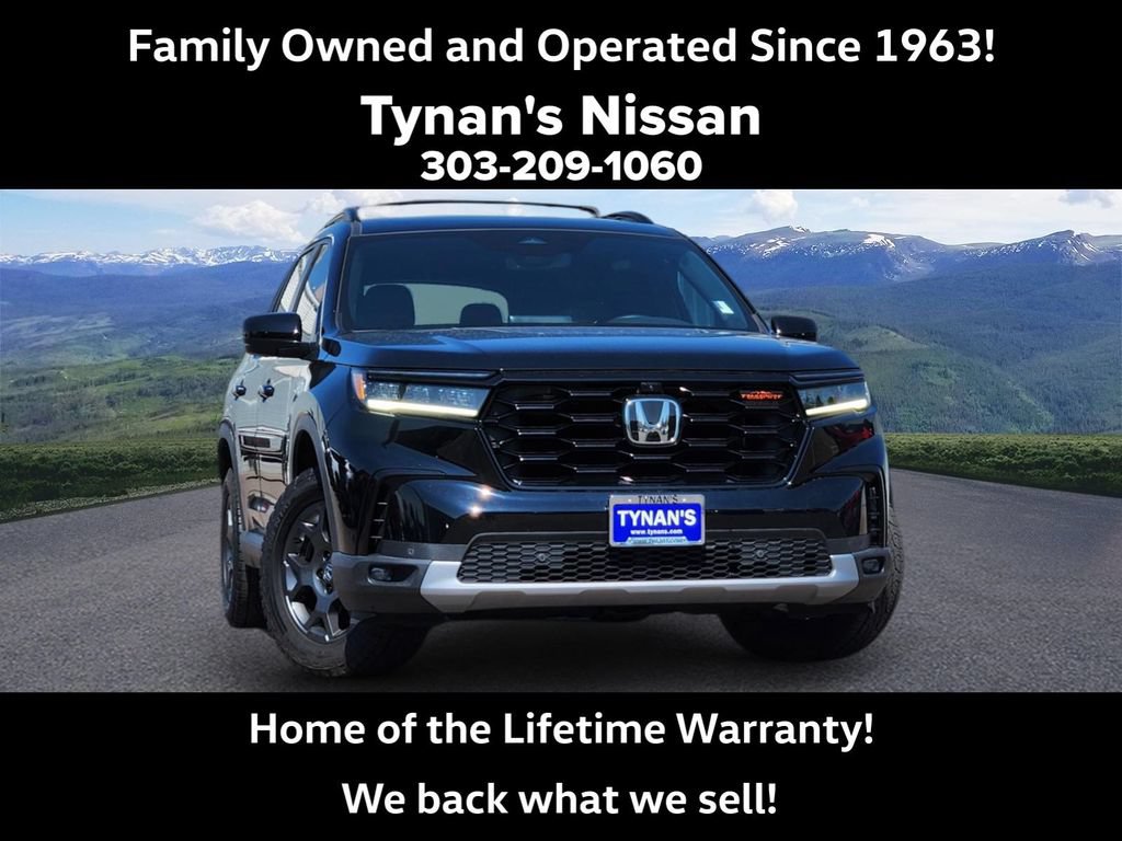 Used 2023 Honda Pilot TrailSport image 1