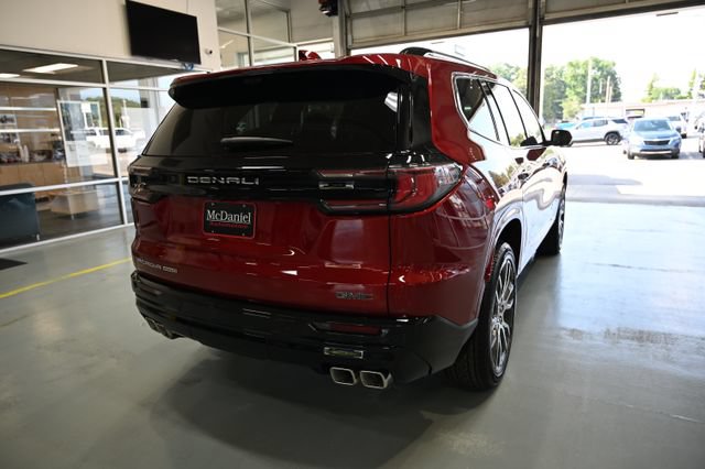 New 2026 GMC Acadia Denali Ultimate w/ LPO, Floor Liner Package AWD/4WD image 5